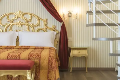 Regina del Garda Suite in Sienna — foto 29