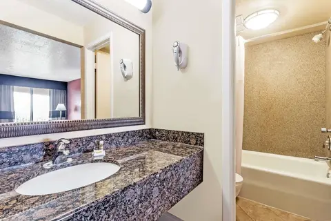 Days Inn by Wyndham Fort Lauderdale-Oakland Park Airport N in Fort Lauderdale — foto 24
