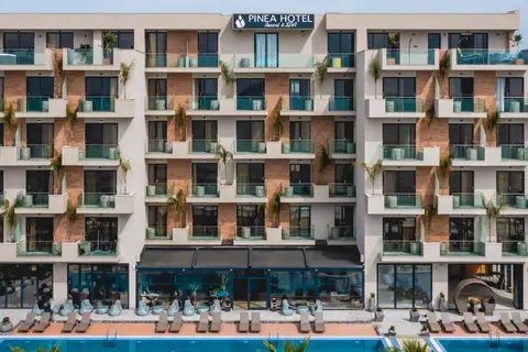 Pinea Hotel Resort & Spa in Golem, foto 20