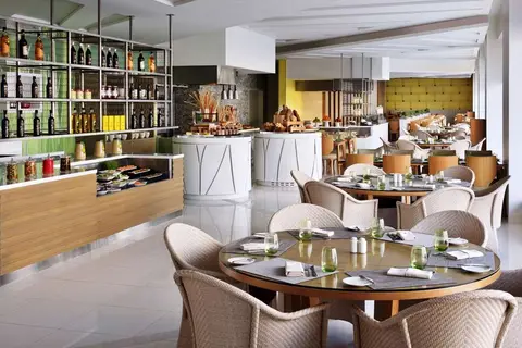 Marriott Downtown Abu Dhabi in المَنهَل — foto 7