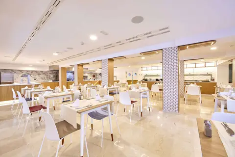 Hotel Mediterranean Bay in Llucmajor — foto 8