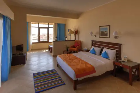 Viva Blue Resort & Diving in Coraya Divers Naga Bay — foto 28