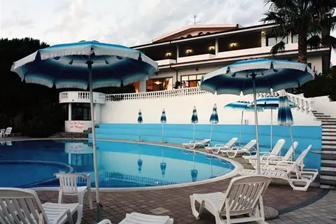 Hotel Villaggio Pineta Petto Bianco in Ricadi, foto 8