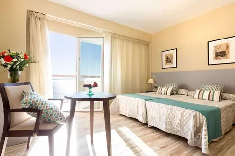 Izan Cavanna Hotel in Cartagena — foto 3