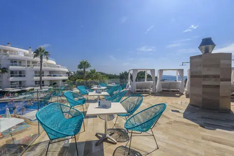 Tropic Garden Hotel & Apartments in Santa Eulària des Riu — foto 7