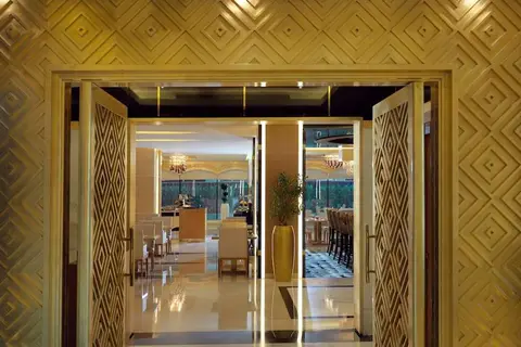 Damac Maison Dubai Mall Street in Dubai — foto 5