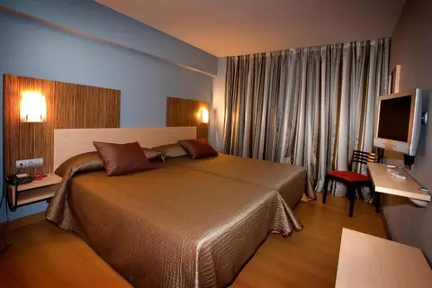 Hotel Faranda Express Alisas Santander in Santander — foto 4