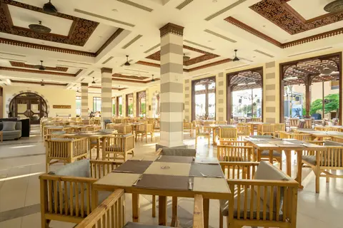 Stella Makadi Beach Resort & Spa in Andalus Restaurant, foto 34