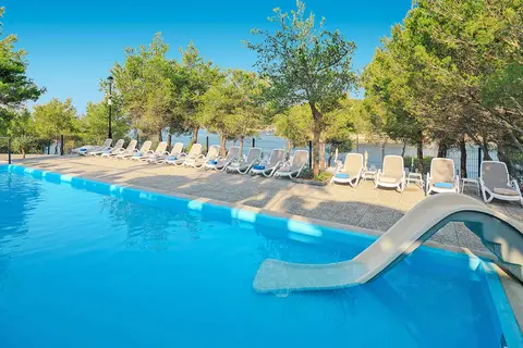 Gava Waterman Milna Resort in Milna — foto 2