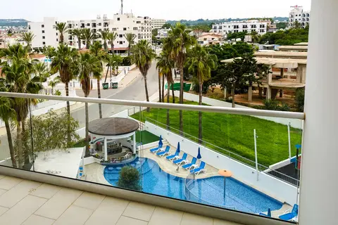 Captain Pier Hotel in Παραλίμνι — foto 5