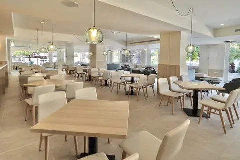 BQ Hotel Amfora Beach Hotel in Palma — foto 18