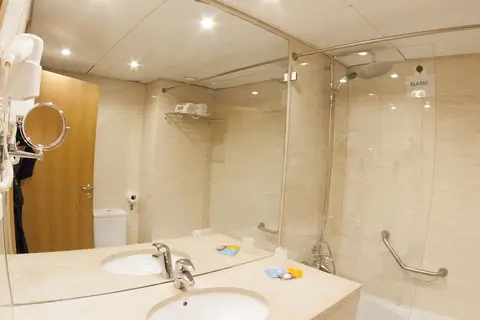 Masa Hotel Almirante in Almada — foto 6