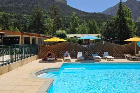 Camping Paradis Les Relarguiers in Beauvezer — foto 7