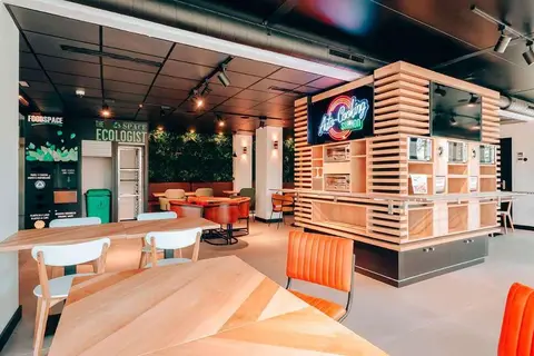 Vertice Roomspace Madrid in Madrid — foto 4