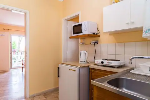 Roussas Studios & Appartementen in Laganas Municipal Unit, foto 11