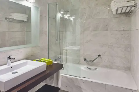 Hotel Silken Puerta Valencia in Valencia — foto 19