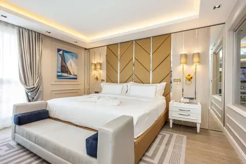 Ramada by Wyndham Sofia City Center in Sofia — foto 3