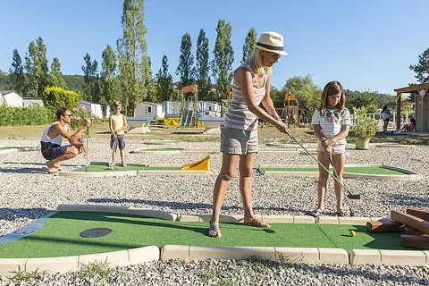 Camping Les Rives De Condrieu in Condrieu — foto 15