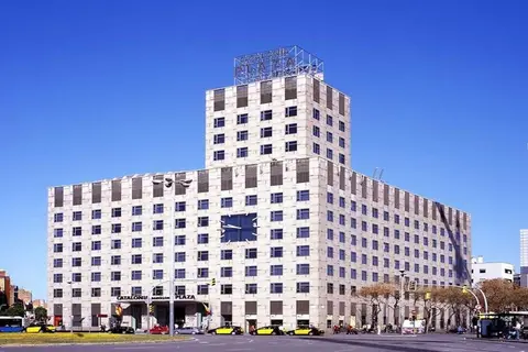 Catalonia Barcelona Plaza in Barcelona — foto 10