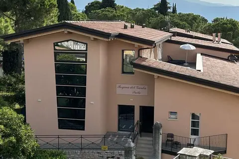 Hotel Regina Del Garda Suite in Toscolano Maderno — foto 10