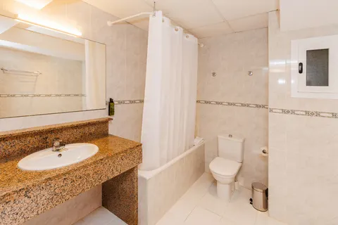 Fly & Go Colombo Hotel in S'Illot — foto 16