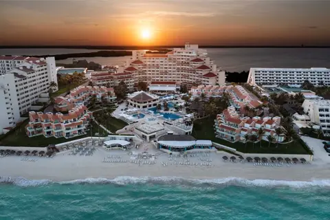 Wyndham Grand Cancun All Inclusive Resort & Villas in Cancùn — foto 5