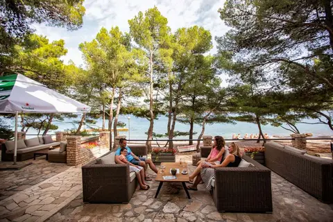Aminess Younique Senses Resort in Jelsa — foto 11