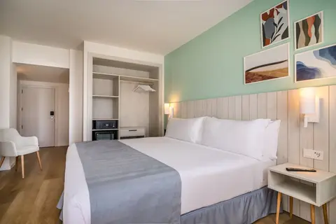Barceló Ponent Beach in Cala Ferrera — foto 2