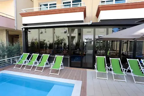Alvin Comfort Hotel in Golem — foto 2