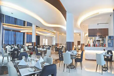 Royal M Al Aqah Beach Resort in Al Aqah - العقة — foto 20