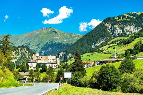 Ontdek het Oberinntal en de Reschenpas vanuit Nauders foto 1