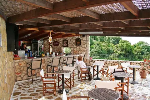 Sarantos Pool Suites in Lakithra, foto 10
