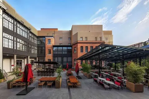 Radisson Red Tbilisi in Tbilisi — foto 16