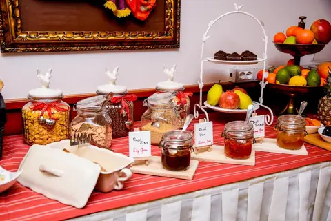 Arber Hotel in Tirana — foto 17