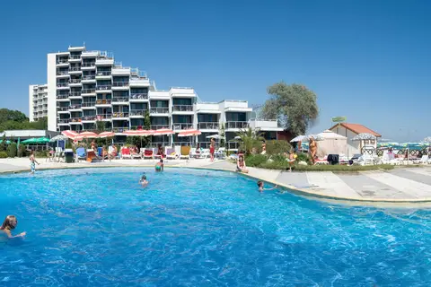 Slavuna Beach in Оброчище — foto 9