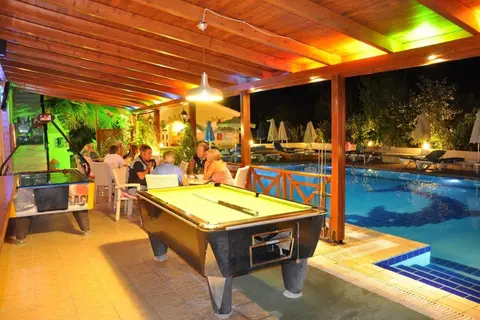 Summer Memories Hotel Apartments in Πεύκοι — foto 10