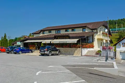 Tourist Centar Marko in Rakovica — foto 28