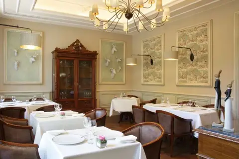 Chateau Monfort in Milaan, foto 19