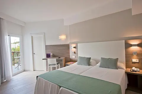 FERGUS Bermudas foto 2