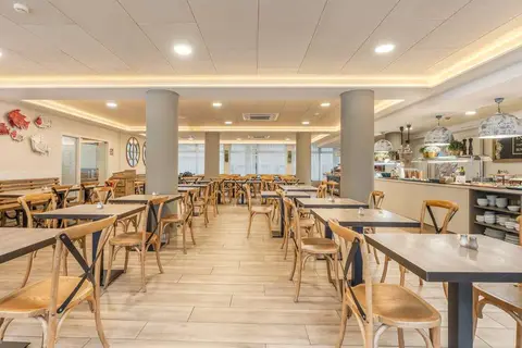 Metropol in Lloret de Mar — foto 6