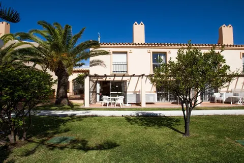 Ramada Hotel & Suites by Wyndham Costa del Sol foto 37