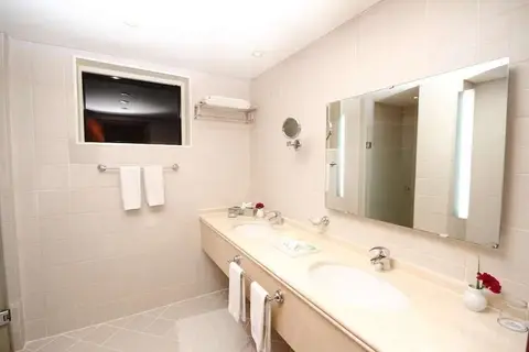 Lavender Hotel Sharjah in Al Khalidiyah — foto 14