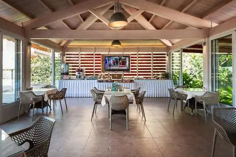 Sunday Hotel in Ιαλυσός — foto 6