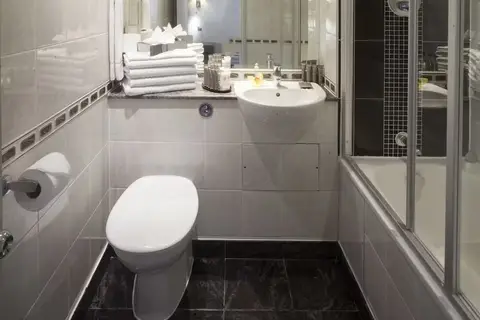 Strathmore Hotel in Londen — foto 8