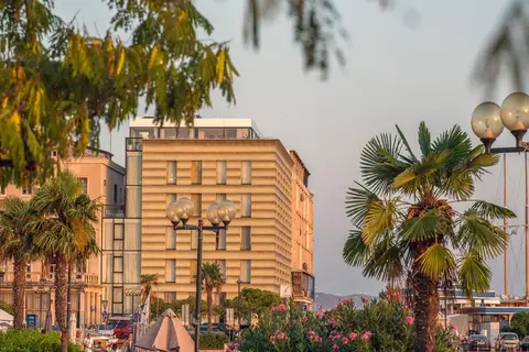 Bellevue Superior City Hotel in Baška