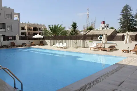 Sun Hall Beach Hotel Apts in Larnaca — foto 3