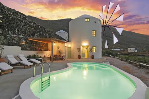 Windmill Villas in Thira Municipal Unit
