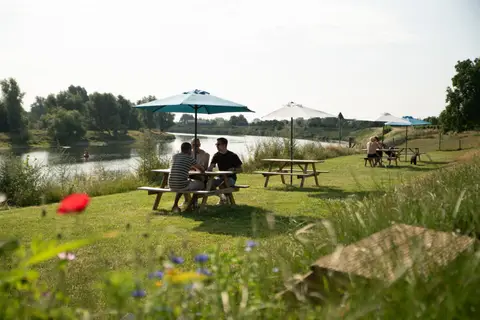 Camping De Boomgaard in Maaseik