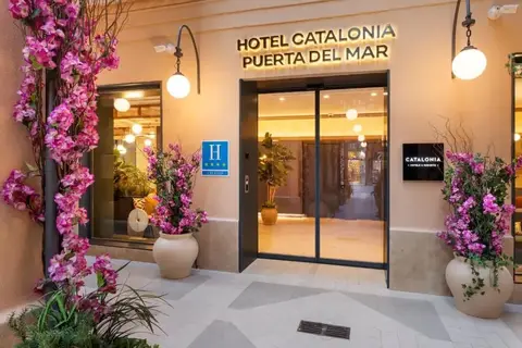 Hotel Catalonia Puerta del Mar in Málaga — foto 2