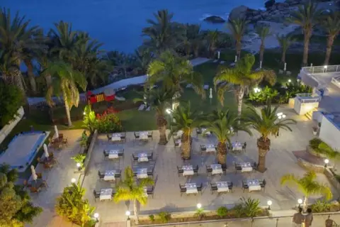 Hotel Queens Bay in Kissonerga — foto 10